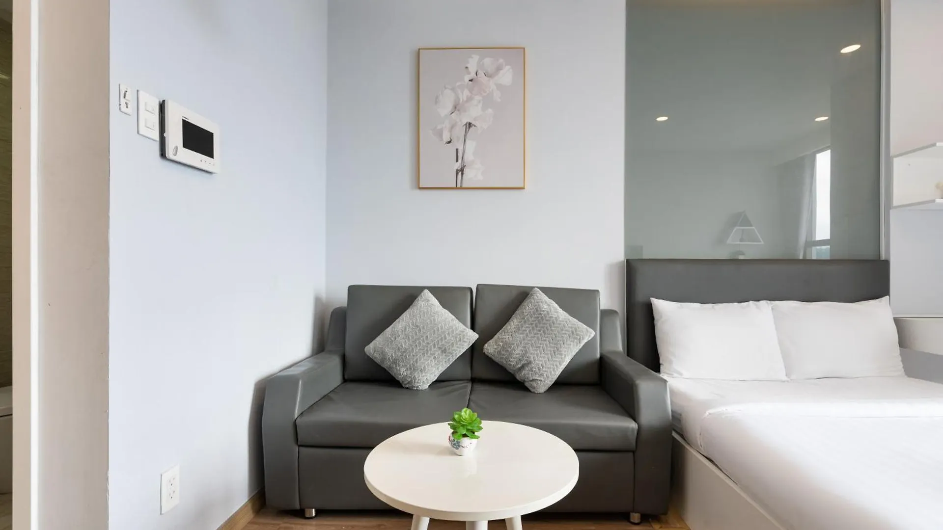 Miredu Apartment - In Cbd Ho Chi Minh City